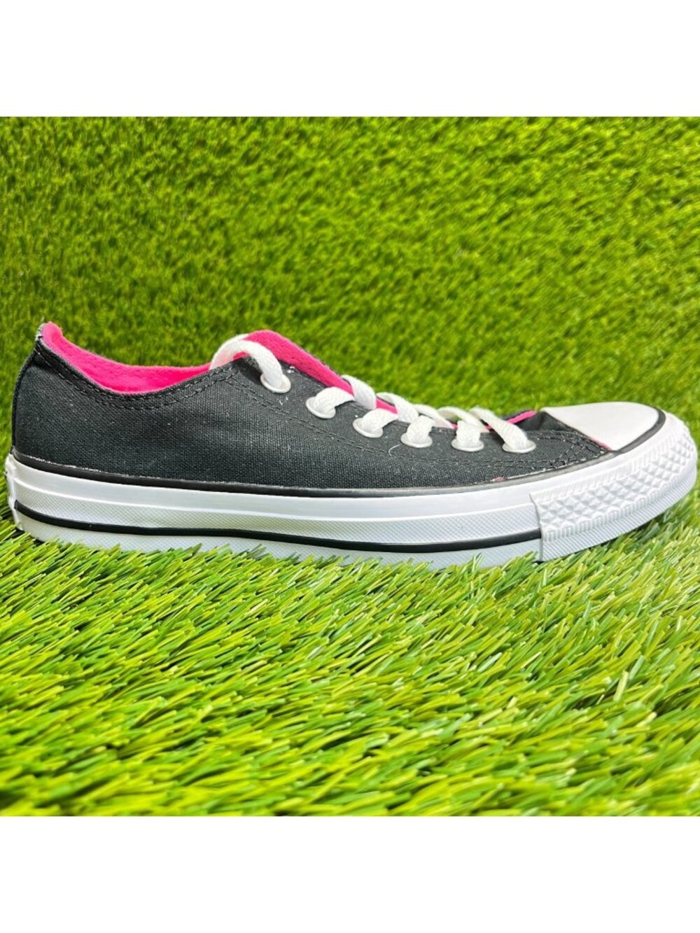 Converse Chuck Taylor All Star Womens Size 7 Black White Walking Shoes Sneakers